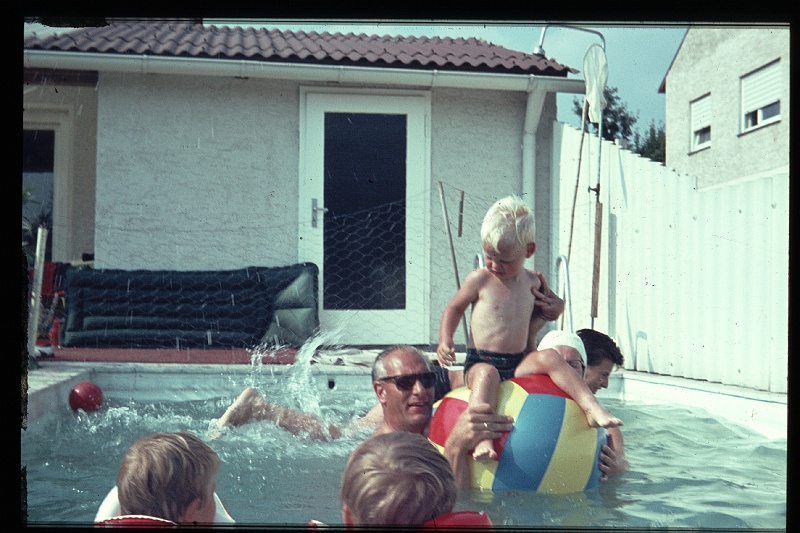 14.Regensburg jun 1966 Ilse,Papa,Walter,Brigitte,Marion,Peter.JPG
